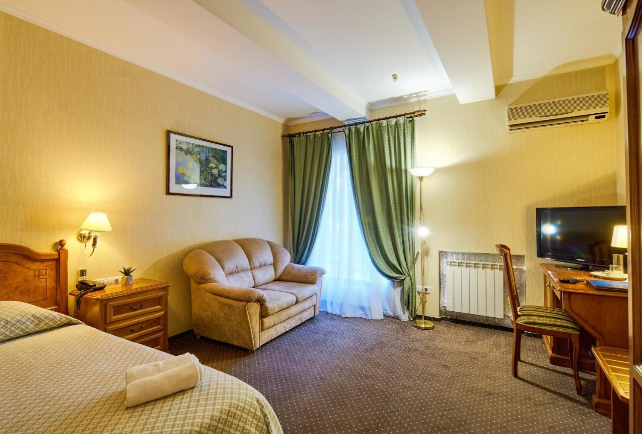 Art Hotel Academy Dnyipropetrovszk Kültér fotó