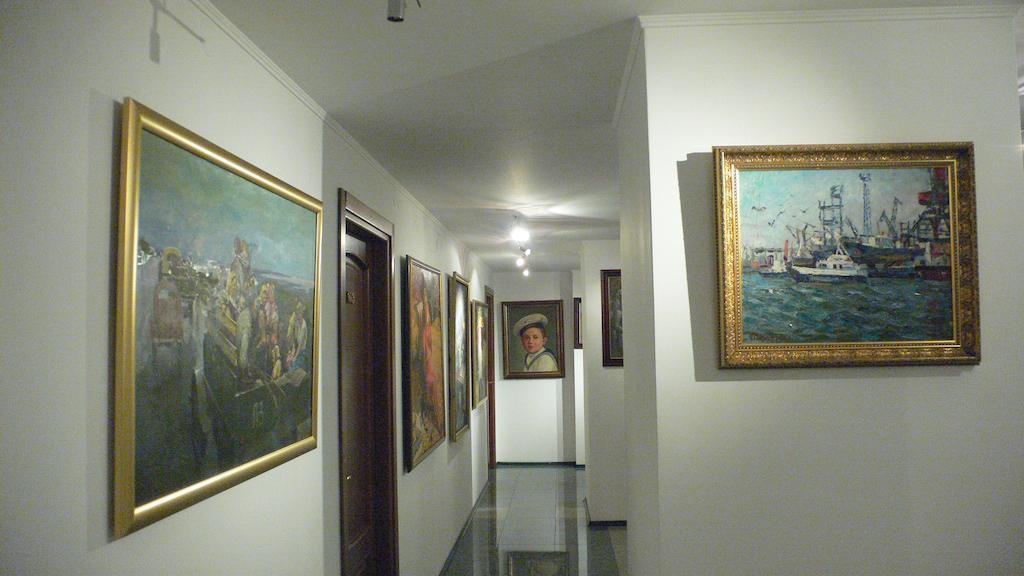 Art Hotel Academy Dnyipropetrovszk Kültér fotó